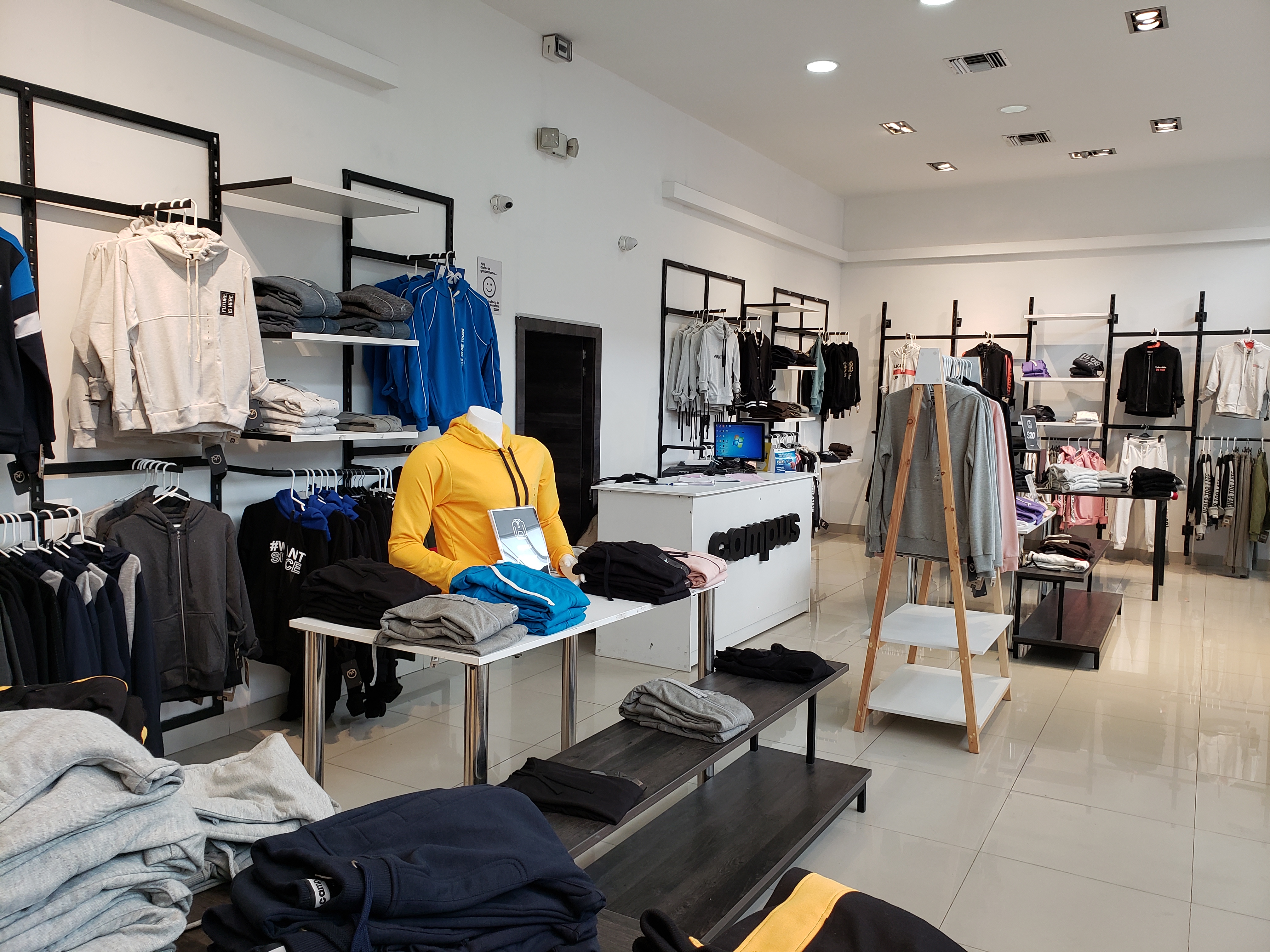 Foto del proyecto CAMPUS Riobamba, antes de realizar el proyecto de LOAH Diseño interior