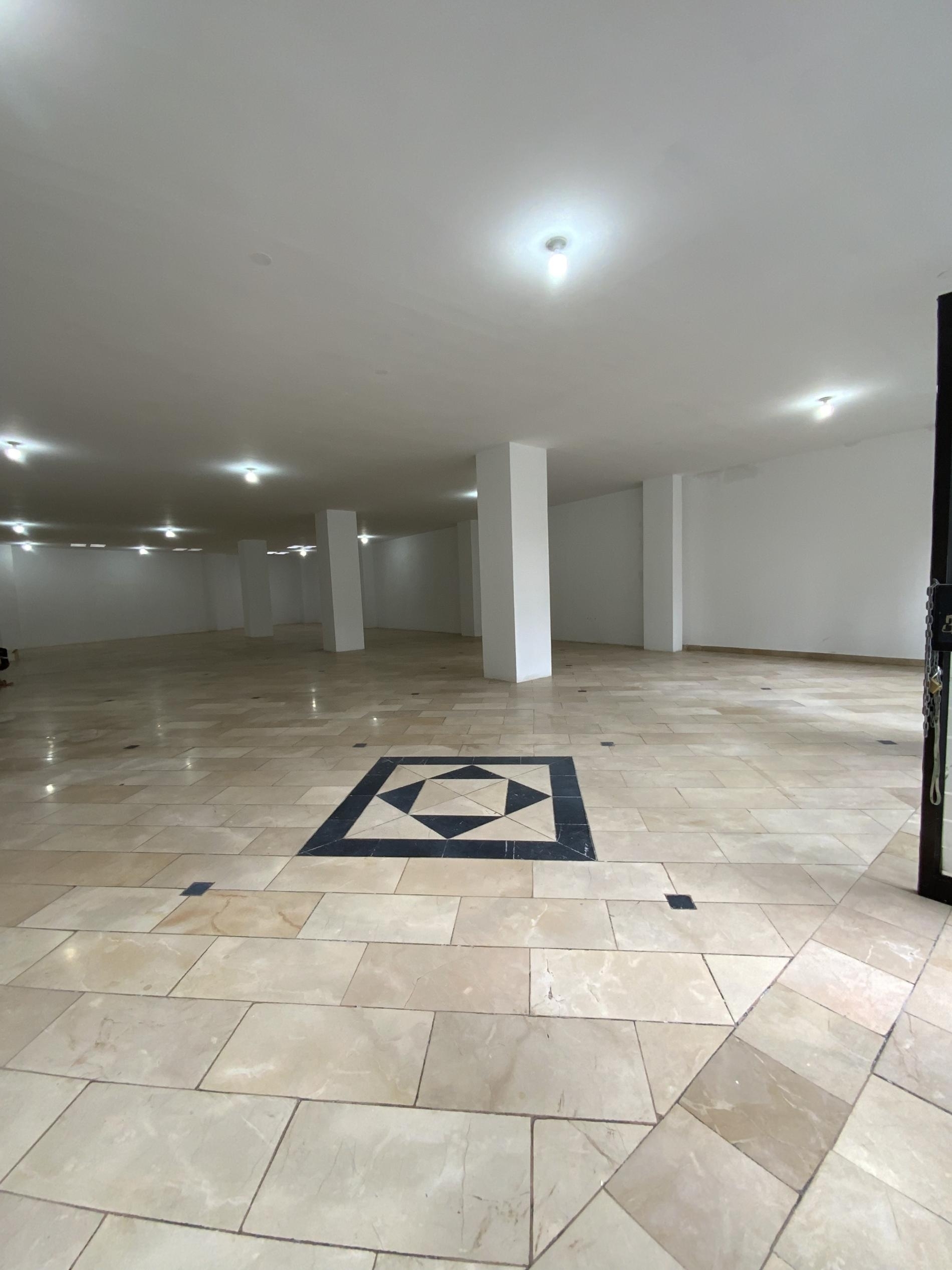 Foto del proyecto CHALLENGER MATRIZ, antes de realizar el proyecto de LOAH Diseño interior