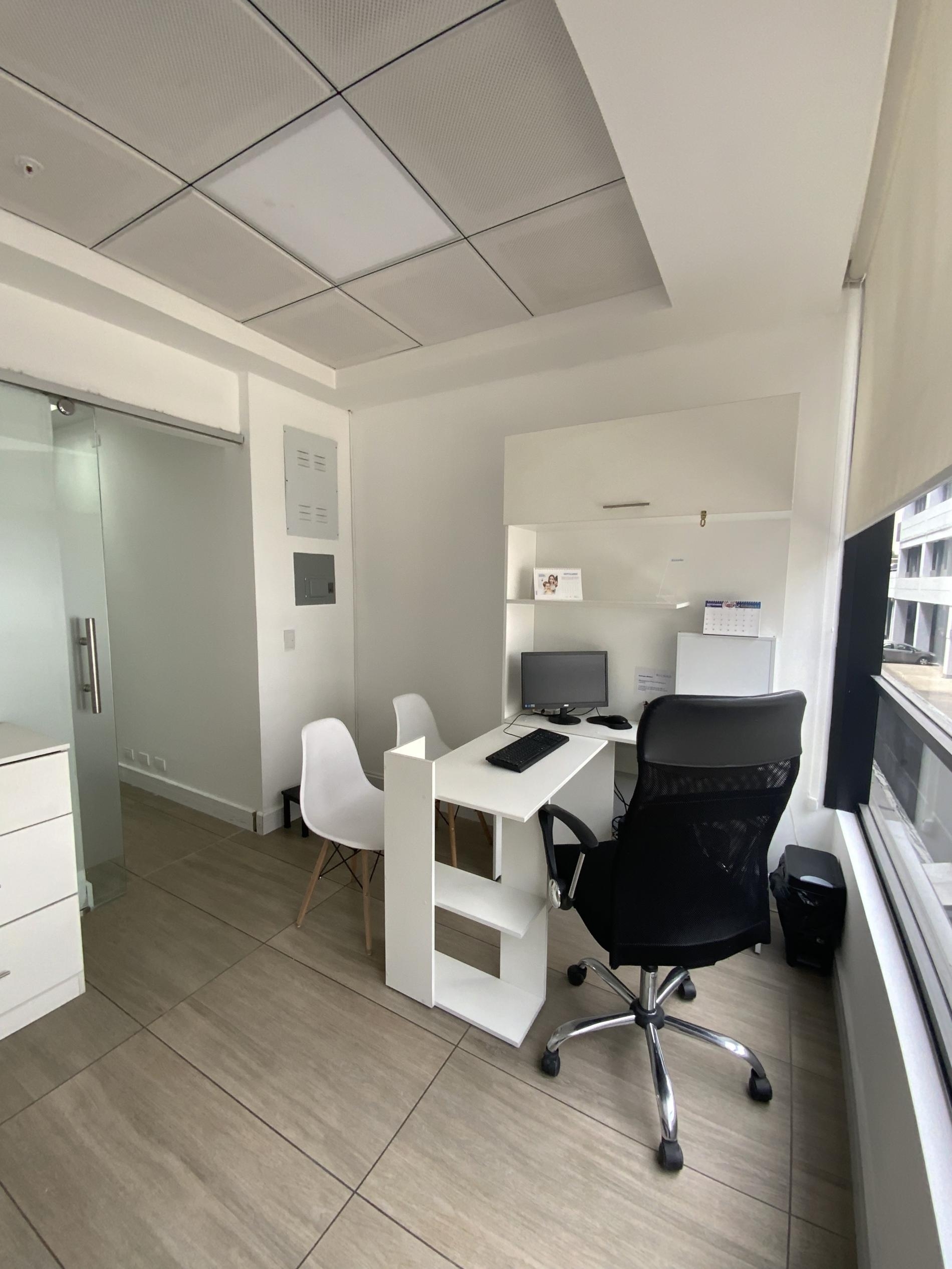 Foto 3 del imagenesAntes del proyecto DRA.PIEL & DR.CIRUGÍA realizado por Loah Diseño interior