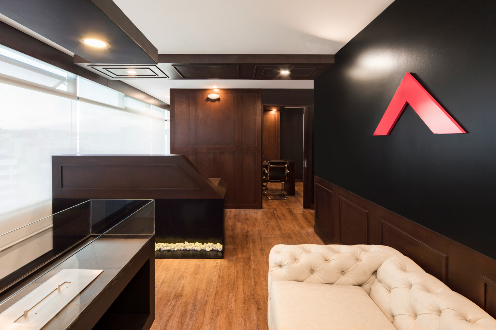 Foto 1 del imagenesDespues del proyecto MUTUALISTA PICHINCHA realizado por Loah Diseño interior