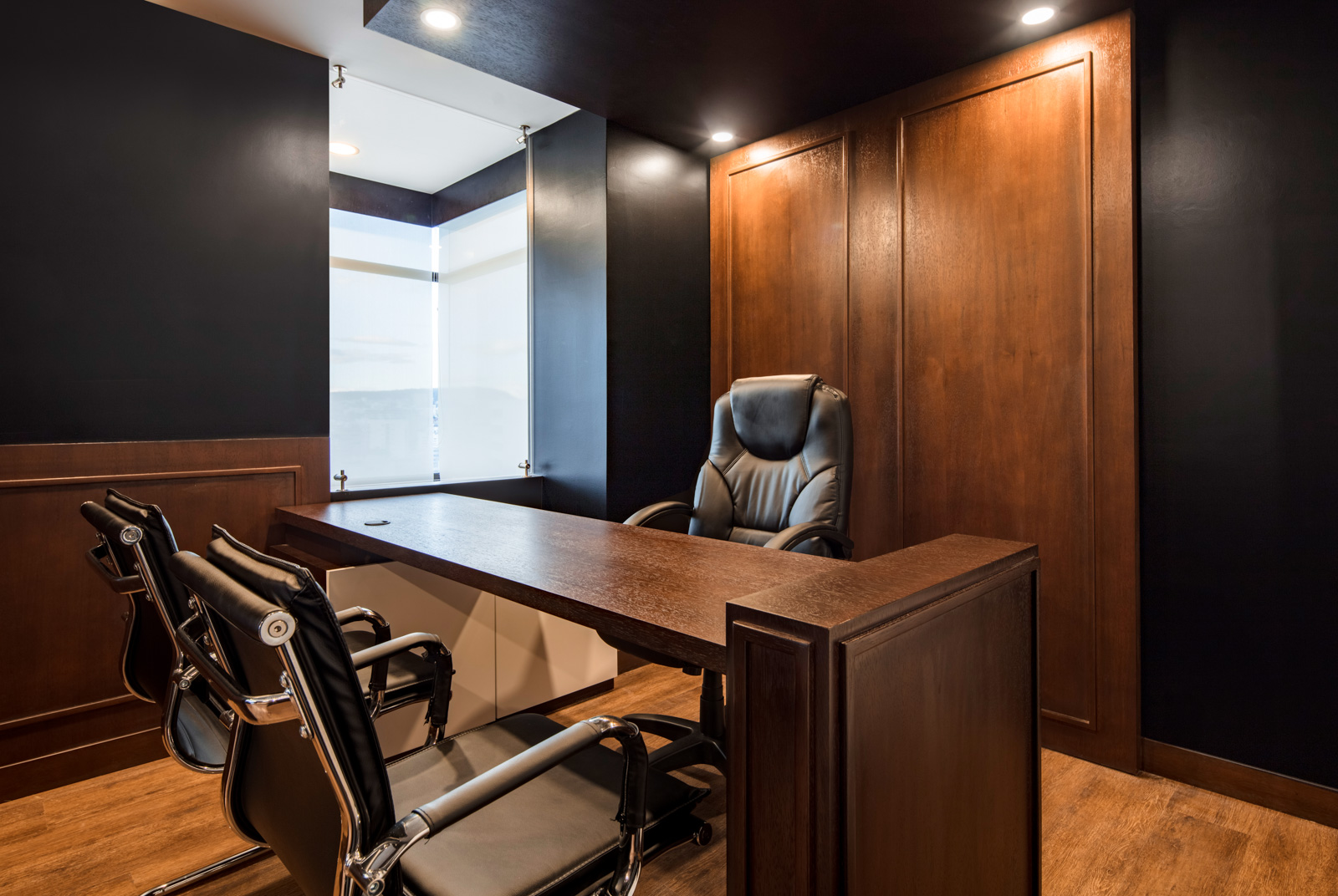 Foto 2 del imagenesDespues del proyecto MUTUALISTA PICHINCHA realizado por Loah Diseño interior