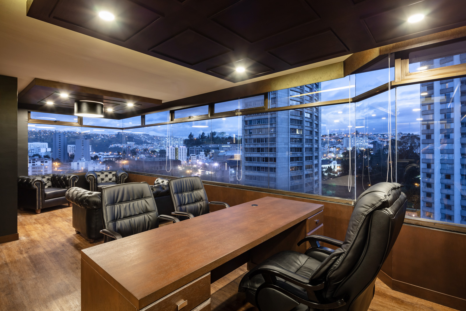 Foto 4 del imagenesDespues del proyecto MUTUALISTA PICHINCHA realizado por Loah Diseño interior