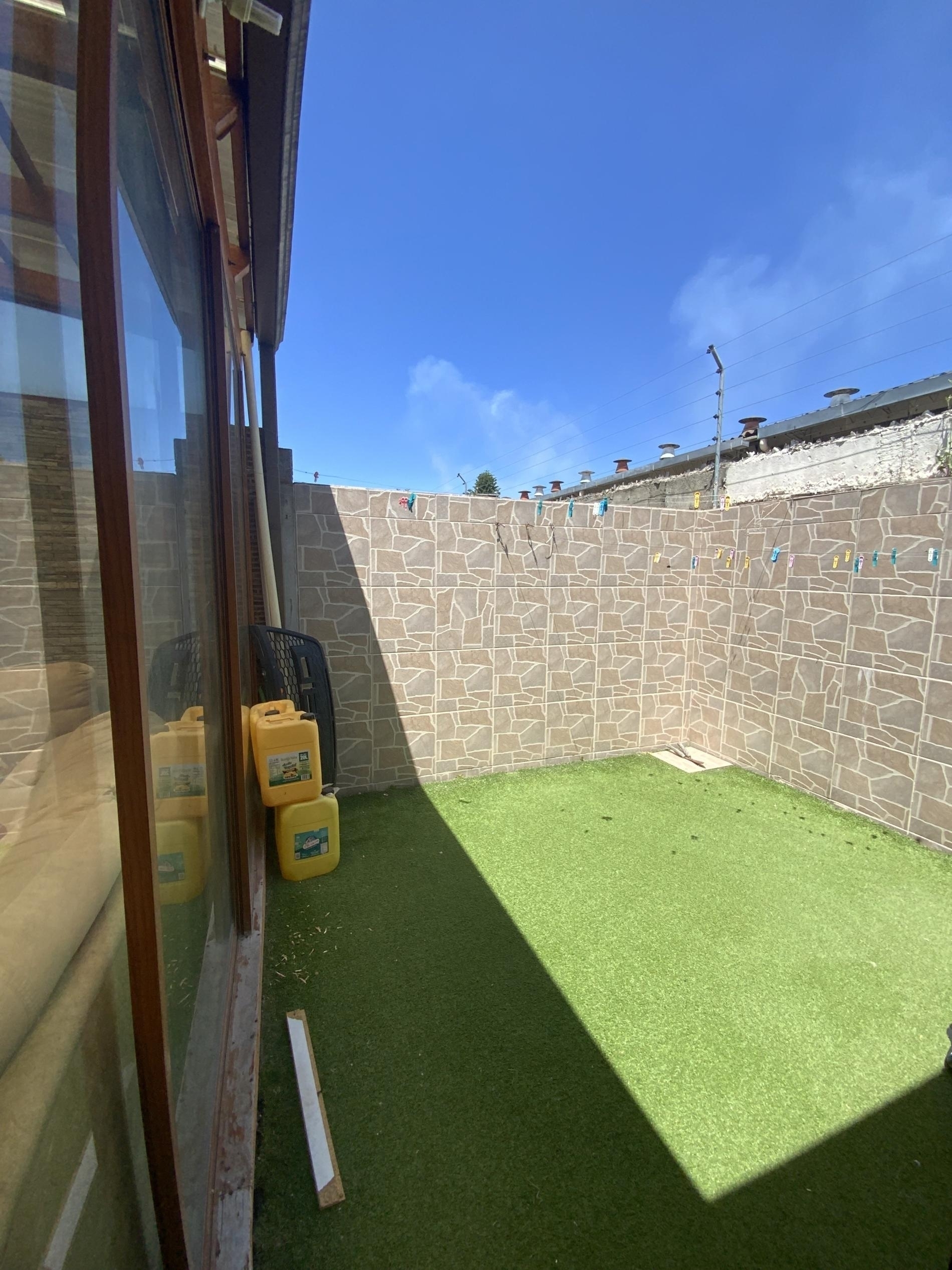 Foto del proyecto PATIO EL, antes de realizar el proyecto de LOAH Diseño interior