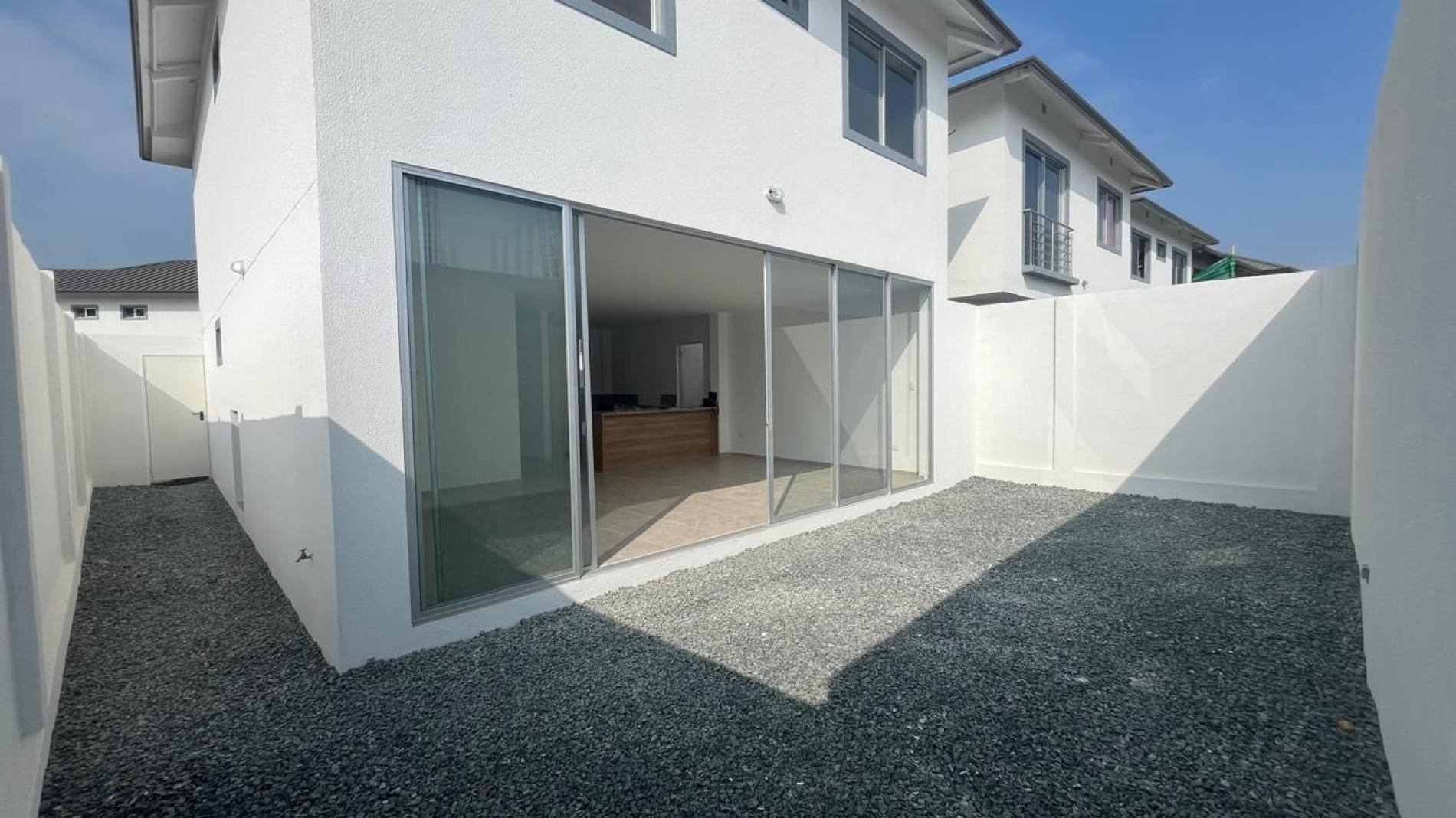 Foto del proyecto PATIO YM, antes de realizar el proyecto de LOAH Diseño interior